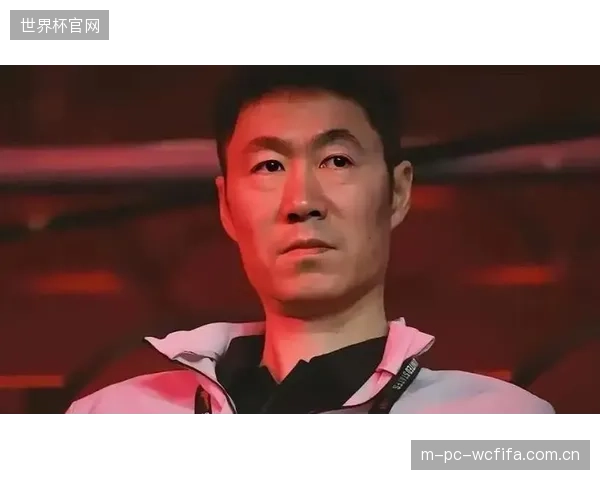 各队战术愈发精细，单纯中路推进已难奏效，结合肋部空间的利用成新课题。